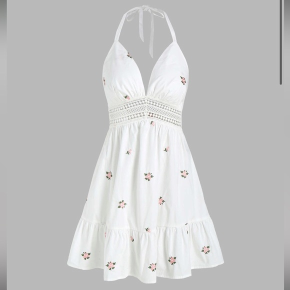 Cider Dresses | Floral Ruffles Halter V-Neck Mini Dress (Extra Small) | Color: White | Size: Xs | Thesmalllestsam's Closet